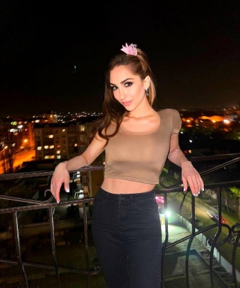 Аиша, 23